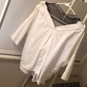 White shirt fish net collar